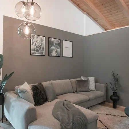 דירה Home@moos *