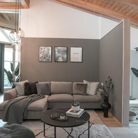 Home@moos * פונדס