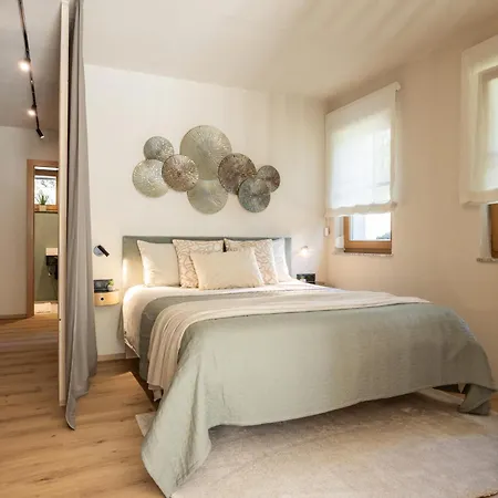 Home@moos * פונדס